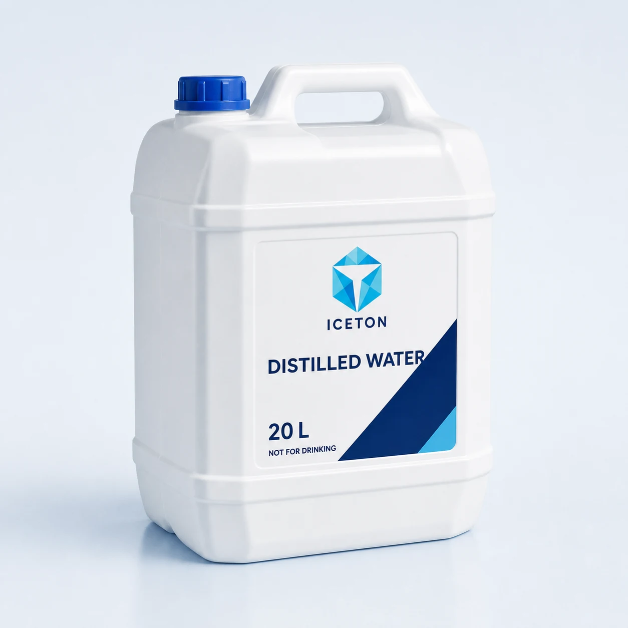 مياه مقطرة صناعية — عبوة صناعية سعة 20 لتر من HDPE عالي التحمل، مع وسم استخدام غير مخصص للشرب.